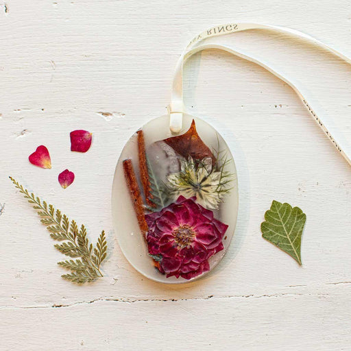 Rosy Rings Petite Sachet - Spicy Apple Sachet Light Gray