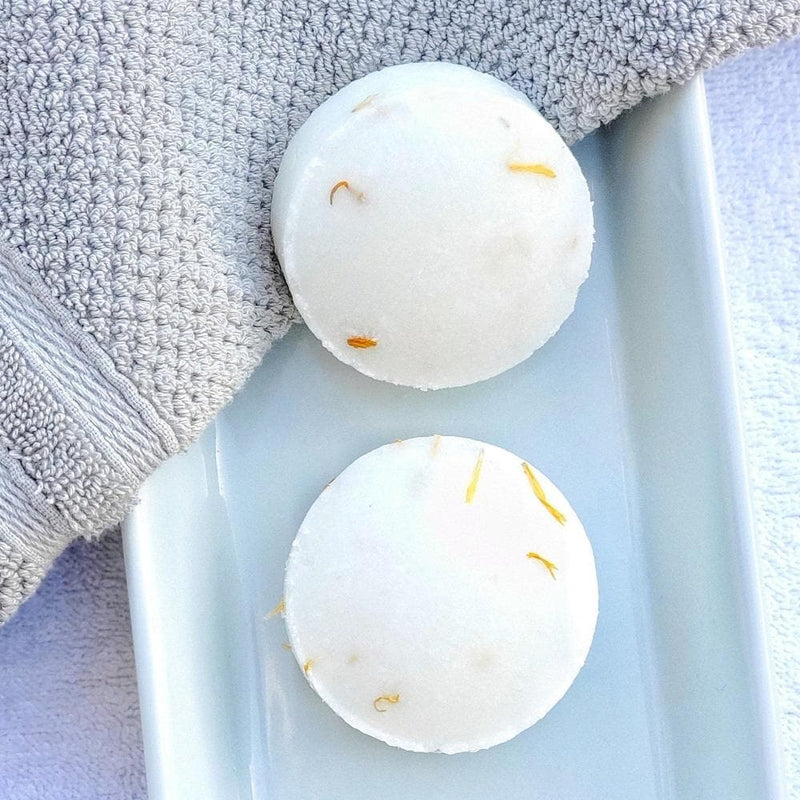 Green + Lovely Solid Shampoo Bar /// Tea Tree Light Gray