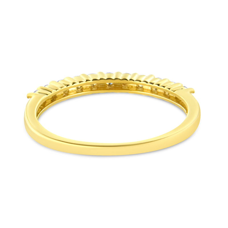 Bids.com IGI Certified 1/4 Cttw Diamond 10K Yellow Gold Prong Set Fluted Band Style Ring (I-J Color, I2-I3 Clarity) - Size 7 Rings White Smoke 7 / Yellow.Gold,6 / Yellow.Gold,8 / Yellow.Gold,9 / Yellow.Gold