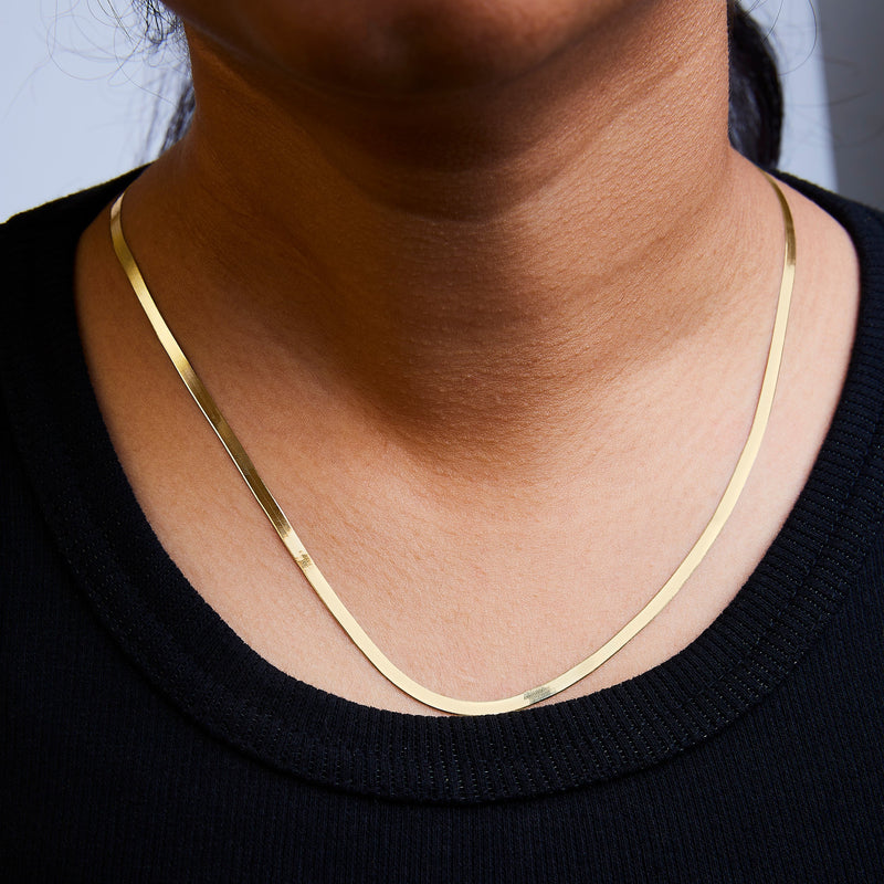 Bids.com Unisex Solid 14K Yellow Gold 2.8mm Imperial Herringbone Chain Necklace - 18" Inches Necklaces Black Yellow.Gold / 18