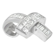 Bids.com 14K White Gold 2 cttw Princess and Baguette Cut Diamond Ribbon Pendant Necklace (H-I, SI-SI2) Necklaces White Smoke White.Gold / 18