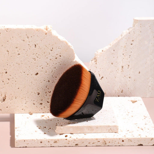 ZAQ Skin & Body Hexagon Blending Liquid Foundation Kabuki Brush Antique White