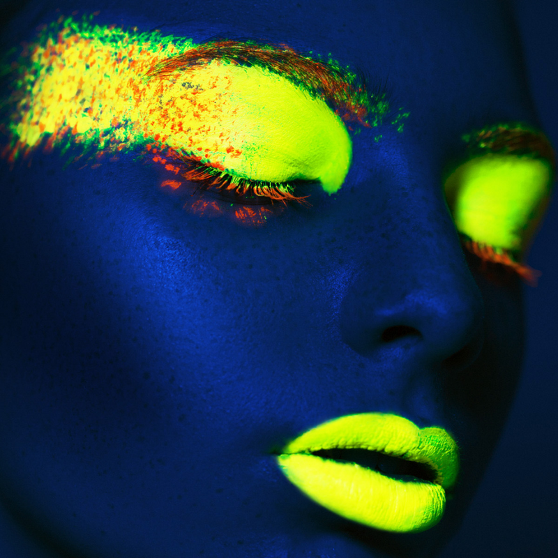 Medusa's Makeup UV Neon Pigment Makeup - Fluorescent Pink Midnight Blue