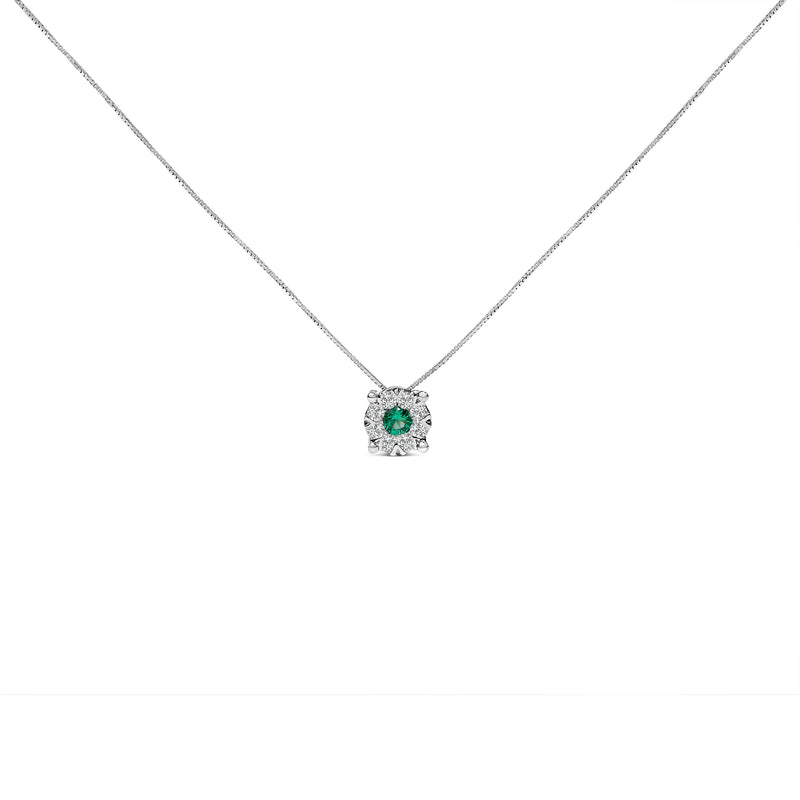 Bids.com 14K White Gold 3.8 MM Green Emerald and 1/3 Cttw Diamond Composite Halo 18" Pendant Necklace (F-G Color, VS2-SI1 Clarity) Necklaces White Smoke White.Gold / 18