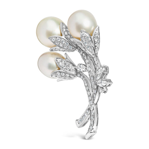 Bids.com 18K White Gold 2 1/5 Cttw Diamond and South Sea Pearl Floral Brooch Pin (G-H Color, VS1-VS2 Clarity) Accessories White Smoke White.Gold / 2.25