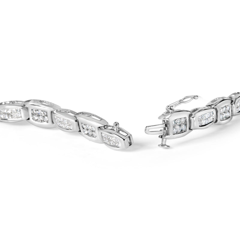 Bids.com 14K White Gold 2-1/2 Cttw Round-Brilliant & Baguette Cut Diamond 7" Alternating Flared Links Tennis Bracelet (H-I Color, SI1-SI2 Clarity) Bracelets White Smoke White.Gold / 7