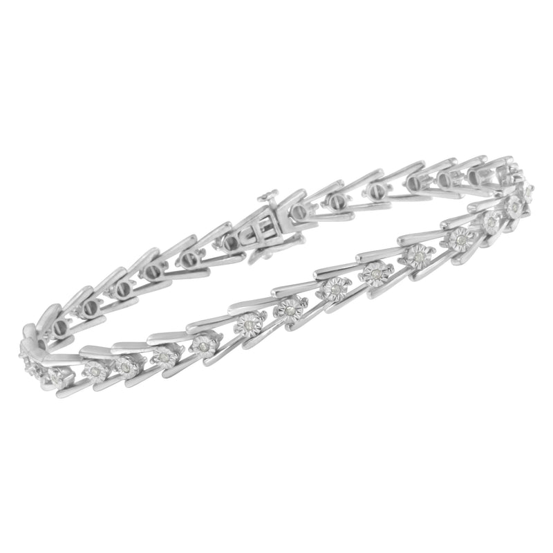 Bids.com .925 Sterling Silver 1/4 cttw Miracle Set Diamond Sleek and Open "V"Bracelet (I-J Color, I3 Clarity) -7.5" Bracelets White Smoke White.Sterling Silver / 7.5