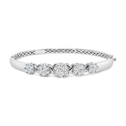 Bids.com 14K White Gold 2 1/2 Cttw Diamond Graduating Floral Cluster Bangle Bracelet (H-I Color, SI1-SI2 Clarity) - Fits Wrists up to 7.25" Bracelets White Smoke White.Gold / 7