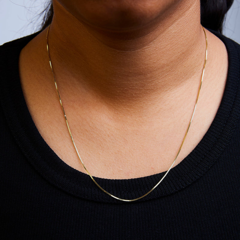 Bids.com Solid 14K Yellow Gold 0.75mm Classic Box Chain Necklace. Unisex Chain - Size 16 Inches Necklaces Black Yellow.Gold / 18,Yellow.Gold / 13,Yellow.Gold / 16,Yellow.Gold / 20,Yellow.Gold / 22