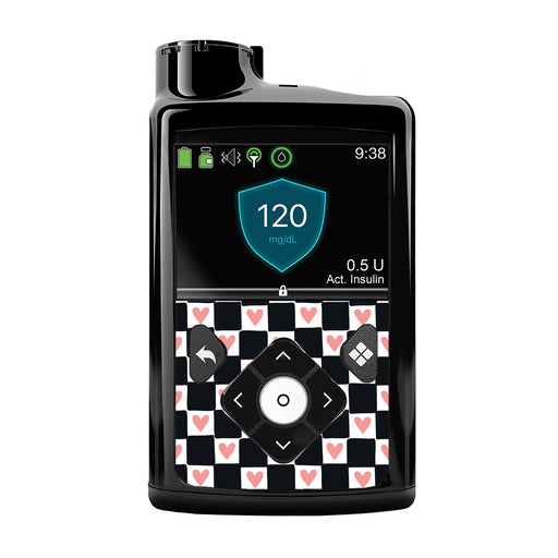 Peelz Checkered Hearts Sticker for Medtronic MiniMed 770G & 780G Peelz/Stickers Black Front Peelz
