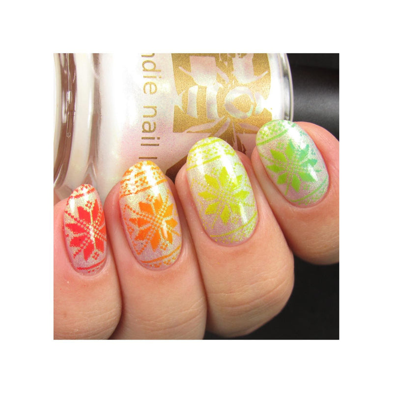 UberChic Beauty The Ultimate DIY Sweater Stamping Plate Rosy Brown