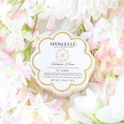 Spongellé Freesia Pear | Daisy Spongette Body Wash Infused Buffer White Smoke
