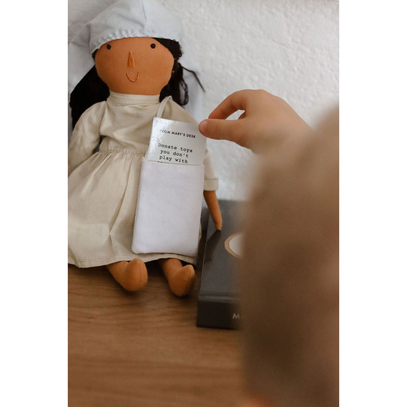 Be A Heart Mary on the Mantel® Full Set Activity Toys Gray