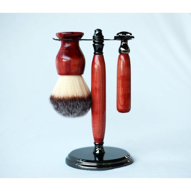 CreationsByWill Aromatic Red Cedar Wood Hand Crafted Shave Set, safety razor, 26mm lather brush and a matching shave stand. Shave Set Lavender