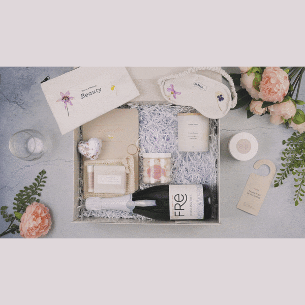 Lizush Bride to be gift box, Bridal shower gift basket Gift set for new mom Light Gray No,Yes