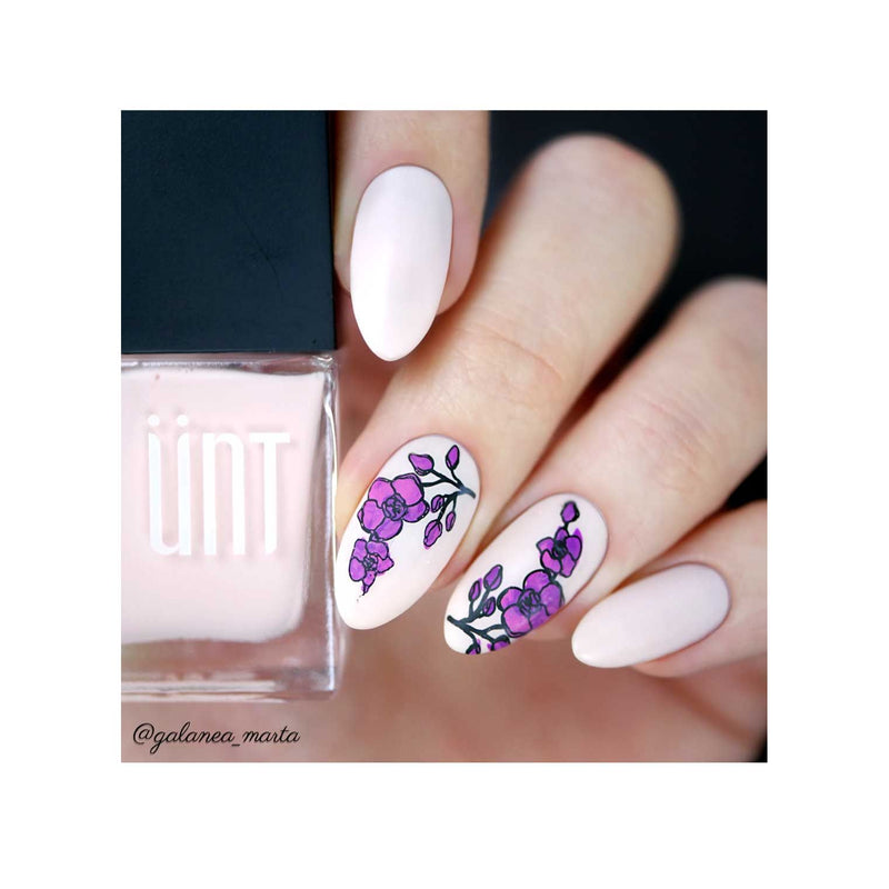 UberChic Beauty Secret Garden-02 Stamping Plate Gray