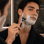 Shave Essentials Black Label Cartridge Razor Razors & Razor Blades Black