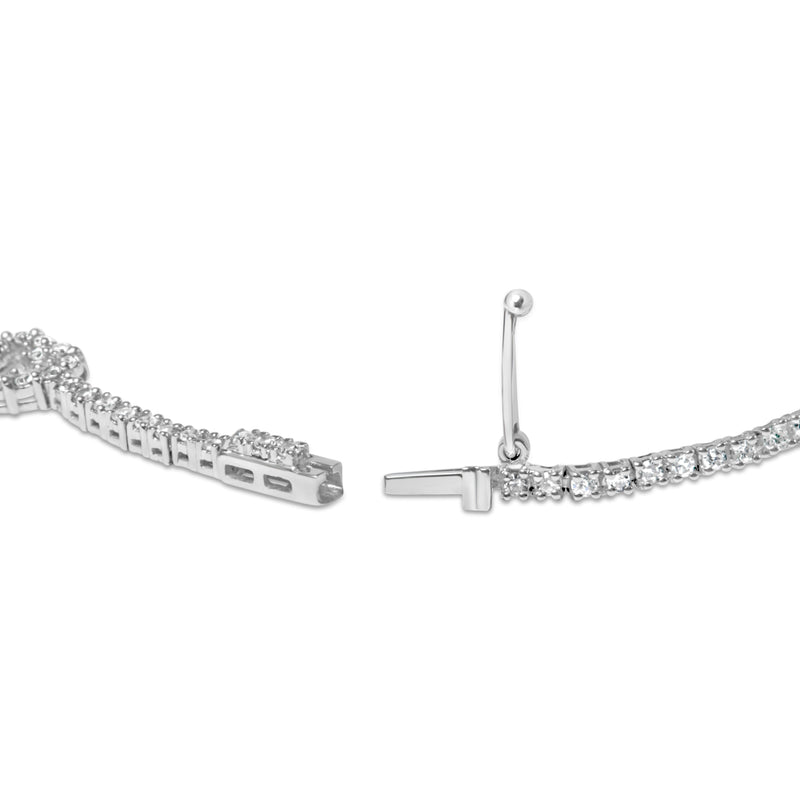 Bids.com 14K White Gold 1 1/2 Cttw Diamond Heart Station Strand Bracelet (H-I Color, I1-I2 Clarity) - 7.5 Inches Bracelets White Smoke White.Gold / 7.5