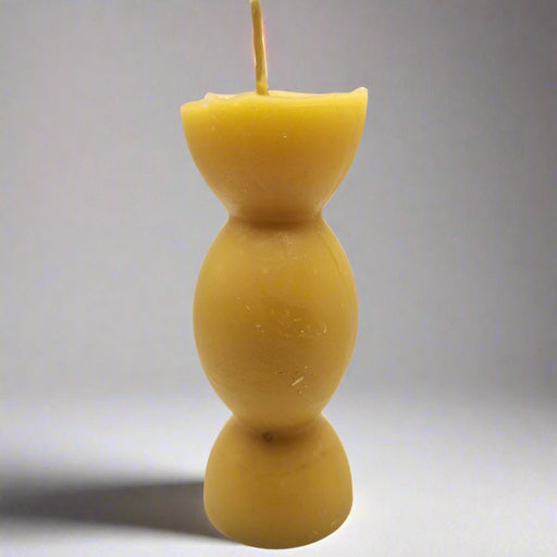 SAVAGE BEE-CHES® Curvy Candle Gray