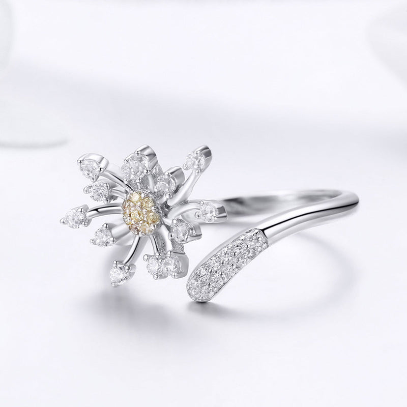 Bids.com 925 Sterling Silver Ring with Plated Platinum and Pavé Setting CZ Rings White Smoke