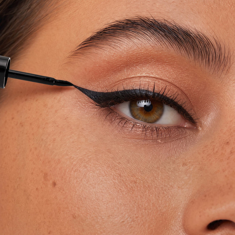 LIQUID EYELINER
