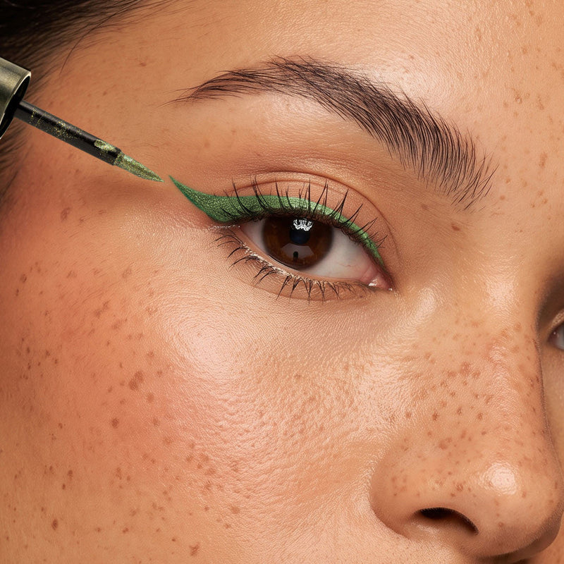 LIQUID EYELINER