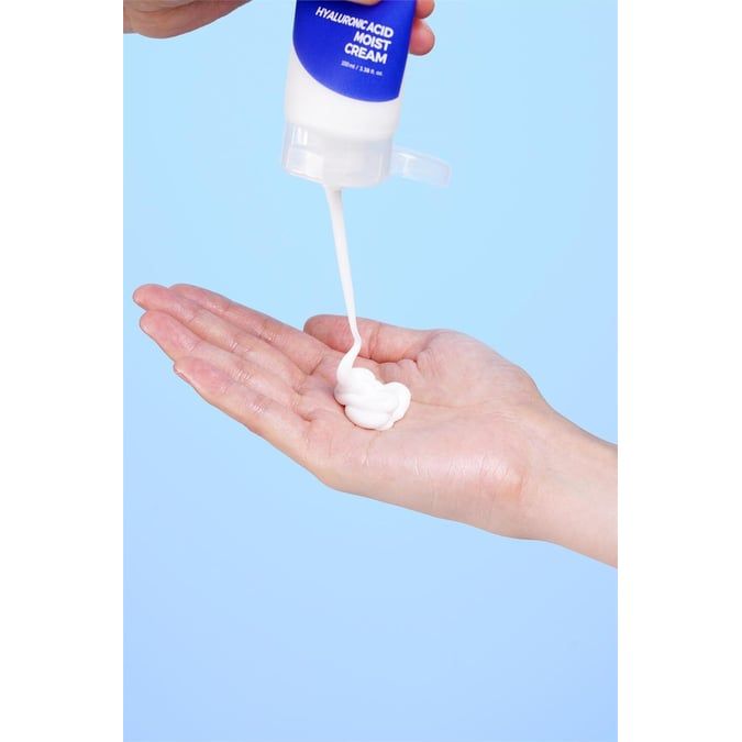 AsiaBeautyMall Isntree Hyaluronic Acid Moist Cream Moisturizer Light Blue