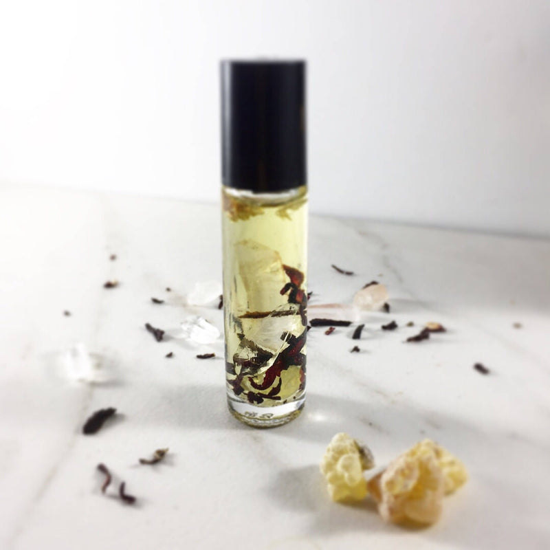 Butter Me Up Organics Essential Oil Blend with Crystals Frankincense and Palo Santo / Spirit Oil / Magic Oil Blend / Organic Meditation Blend / Spiritual Oil Body Light Gray