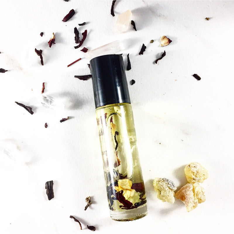 Butter Me Up Organics Essential Oil Blend with Crystals Frankincense and Palo Santo / Spirit Oil / Magic Oil Blend / Organic Meditation Blend / Spiritual Oil Body White Smoke