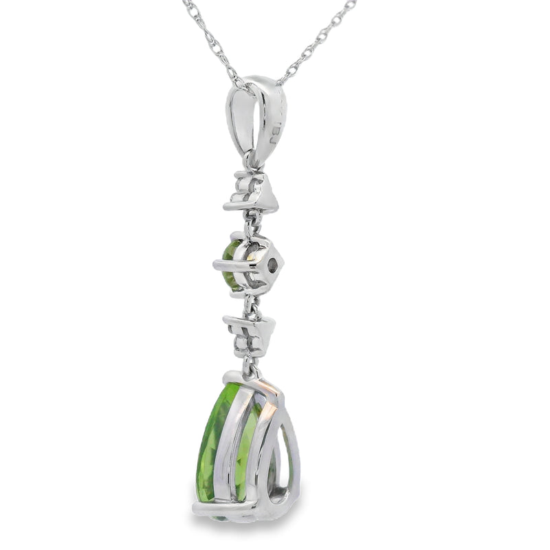 Bids.com 2.35ct Peridot Diamond Fashion Pendants 10KT White Gold Pendants White Smoke 18