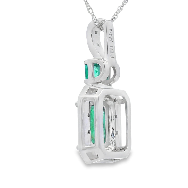 Bids.com .64ct Emerald Diamond Fashion Pendants 14KT White Gold Pendants White Smoke 18