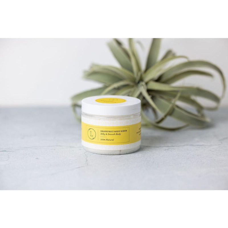 Lizush Moisturizing set with Grapefruit body oil and Body scrub CREAMS & OILS Light Gray