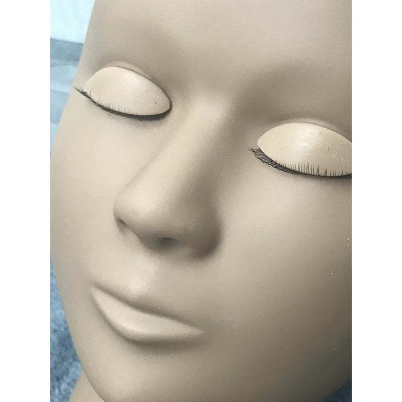 VIP Extensions Eyelash Practice Mannequin with 3 Sets of Removable Eyes Salon Supplies Gray 1,2