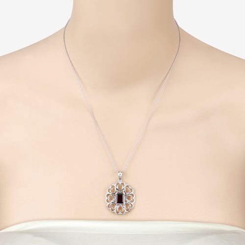 Bids.com 2.55 Carat Genuine Garnet .925 Sterling Silver Pendant Pendants Bisque size 18.00