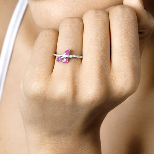 Bids.com 0.68 Carat Genuine Ruby and White Diamond 14K White Gold Ring Rings Wheat size 5.00,size 6.00,size 7.00,size 8.00,size 9.00