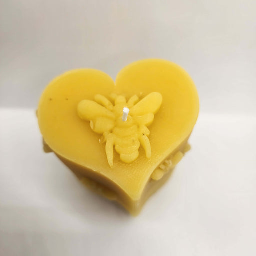 SAVAGE BEE-CHES® Heart and Bees Beeswax Candle – 5.9 oz Light Gray