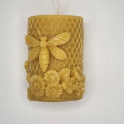 SAVAGE BEE-CHES® Dragonfly on Flowers Beeswax Candle – 3.7 oz Light Gray