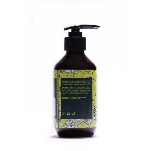 Caribbean Emerald Strengthening Conditioner with Aloe Vera extract Conditioner White Smoke