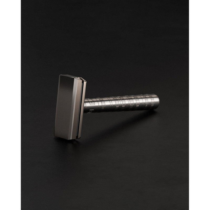 Henson Shaving Henson Shaving [AL22-V2] Titanium Safety Razor Safety Razor Black Mild,Medium,Aggressive